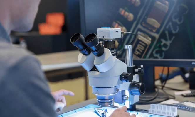 Voor bedrijven en semioverheden binnen